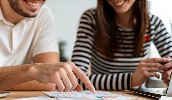 young-business-people-working 2